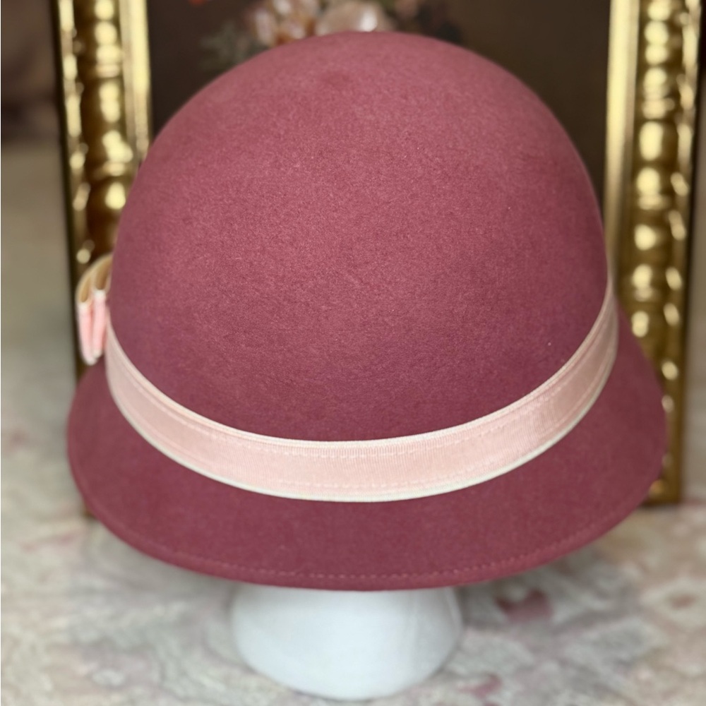 Elegant Pink Cloche Hat with Bow - Picture 3 of 6